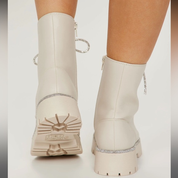 Combat Boots in Light Tan ✨ - Picture 4 of 4